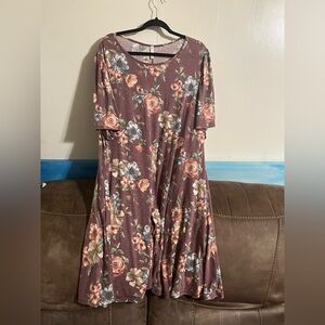 Excellent Condition Boutique Floral Dress With Pockets Fits Size 3X